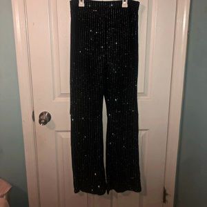 WORN ONCE! Curve hugging fun pants!